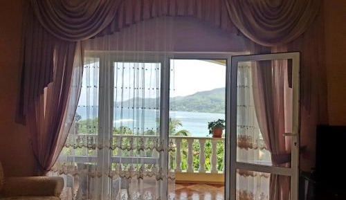 Deluxe Double Room with Balcony and Sea View