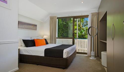 One-Bedroom Apartment with Terrace