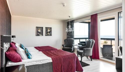 Deluxe Double or Twin Room with Balcony
