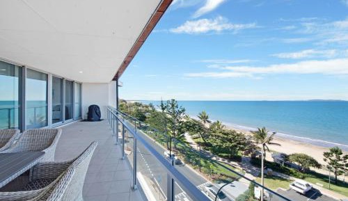 Three-Bedroom Apartment East Facing Ocean View