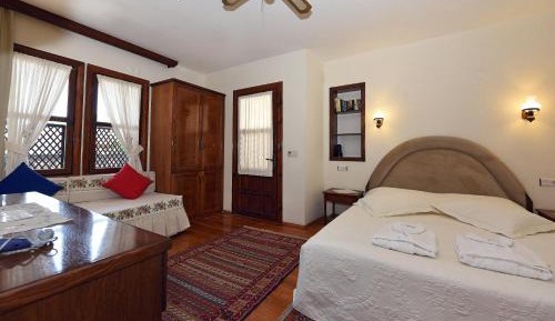 Superior Triple Room