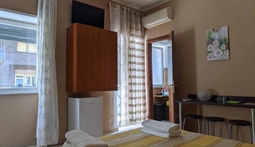 Twin Room with Private Bathroom