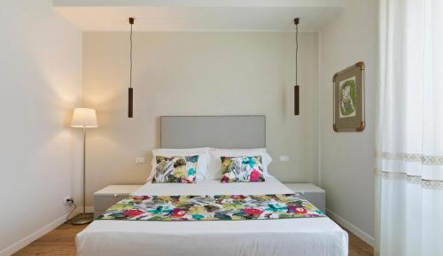Queen Room with Balcony