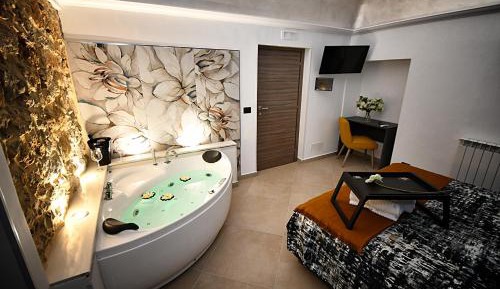 Double Room with Spa Bath