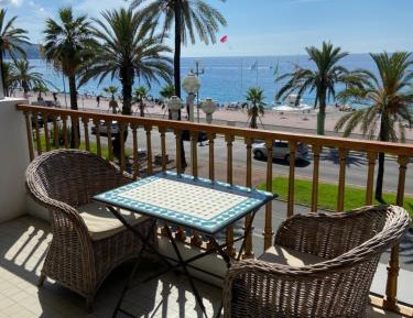 Studio Apartment with Sea View