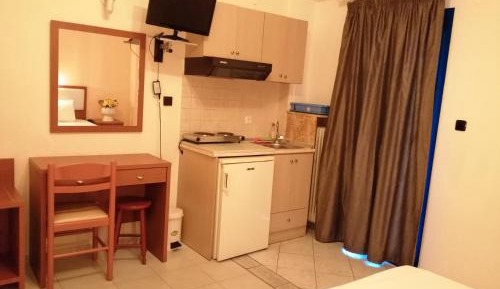 Studio (2 Adults)