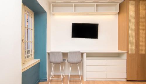 Studio Apartment