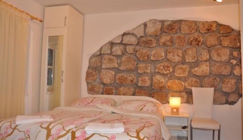 Studio Apartment (2 Adults) - Boskoviceva 18