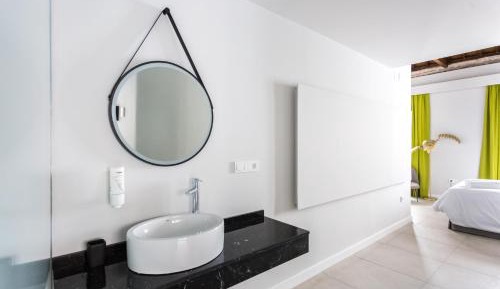 Large Double or Twin Room