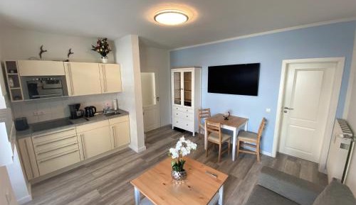 Apartment with Balcony -- Alte Bahnhofstraße 1