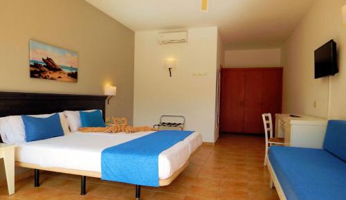 Double Room with Sea View (1 Adult)