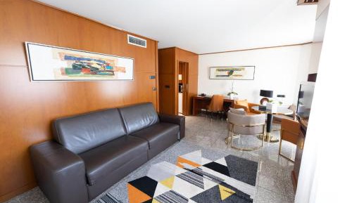 One-Bedroom Apartment (4 Adults) - 164 ft²
