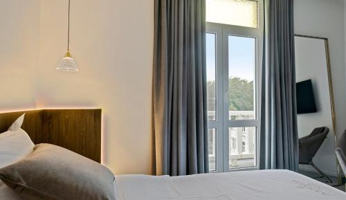 Deluxe Single Room
