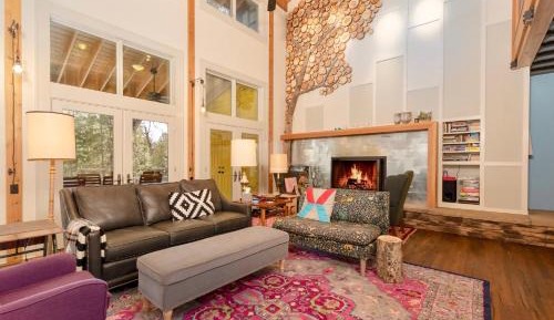 Four-Bedroom Holiday Home