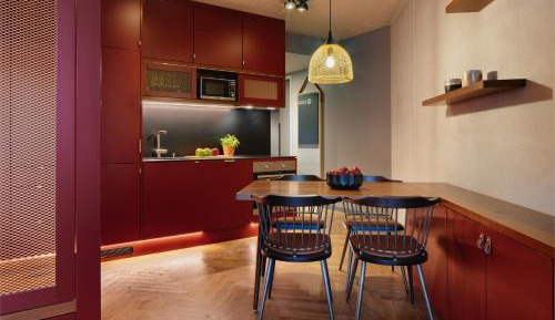 Two-Bedroom Apartment Red 226 ft²