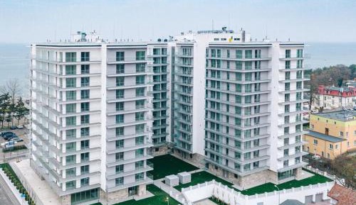 Studio with Balcony
