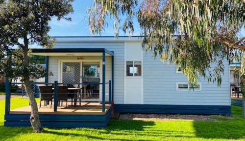 Two-Bedroom Cottage - Curlew
