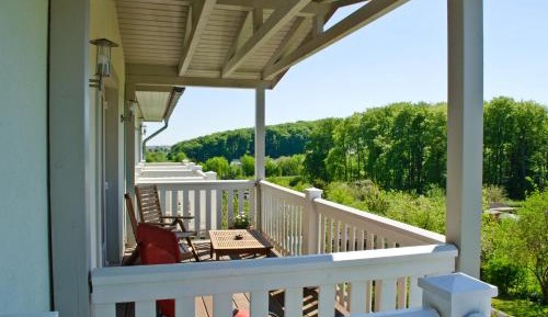 Honeymoon Suite with Balcony