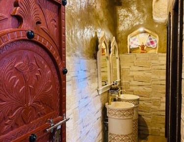 Standard Twin Room with Shared Bathroom