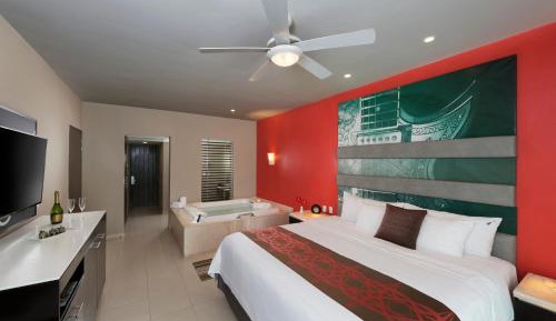 Deluxe King Room