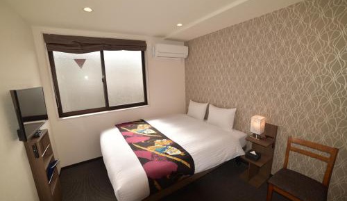 Queen Room - Non-Smoking