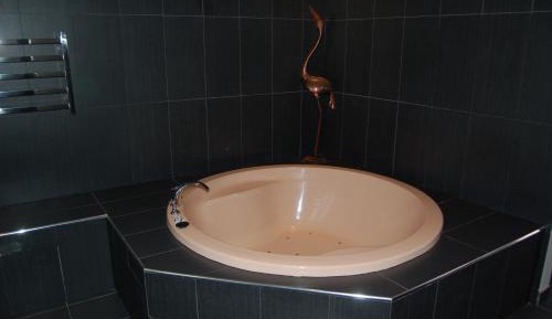 King Suite with Spa Bath