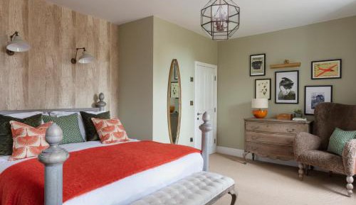 Deluxe King Room