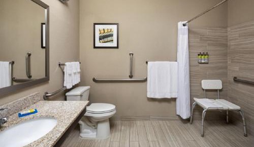 Standard Room with Two Queen Beds - Communications Accessible Tub