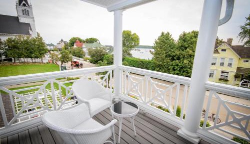 Queen Room with Balcony