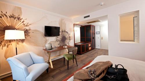 Double Room Ambiente