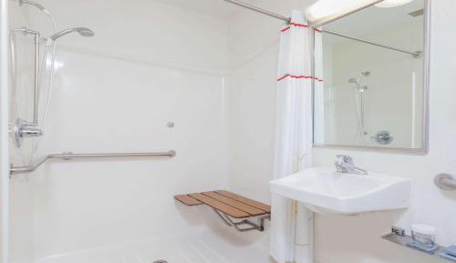 Queen Suite with Roll-In Shower and Sofabed - Accessible/Non Smoking