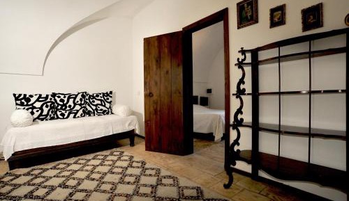 Two-Bedroom Apartment - Split Level