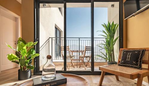 One-Bedroom Apartment with Balcony