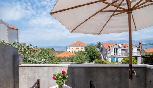 Two Bedroom Apartment with Terrace and Sea View