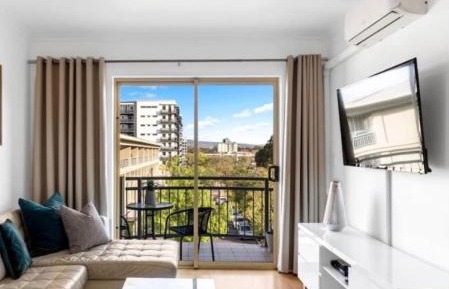 Apartment with Garden View