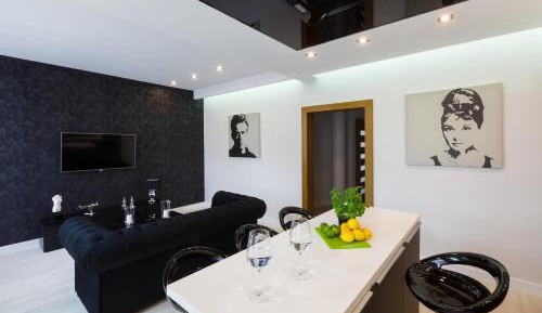 Deluxe Two-Bedroom Apartment