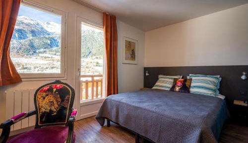 Double Room with Mountain View