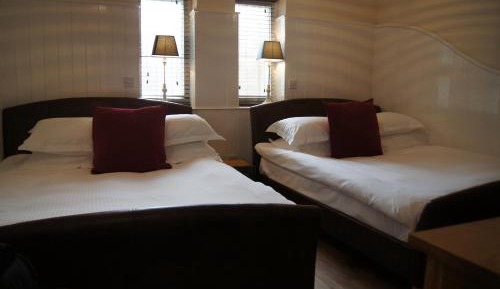 Three-Bedroom Apartment (8 Adults) - Stables