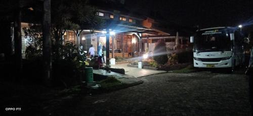 Villa with Garden View