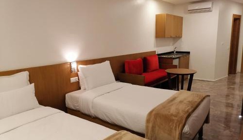 Studio with Twin Beds