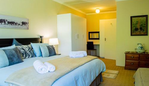 Deluxe King Suite