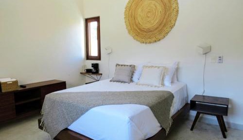 Deluxe Double Room (2 Adults + 1 Child)