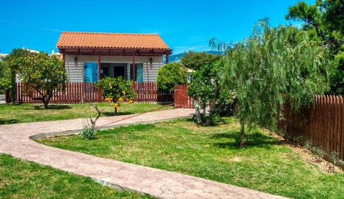 One-Bedroom House with Shared Pool