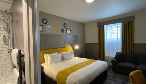 Deluxe King Room