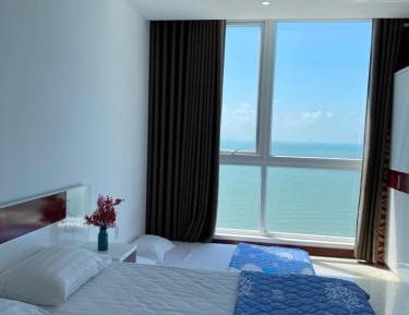 Two-Bedroom Apartment with Sea View