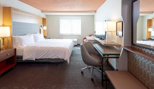 King Room - Hearing Accessible