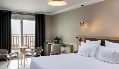 Superior Double Room with Balcony and Sea View