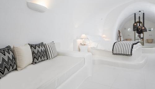 Honeymoon Suite