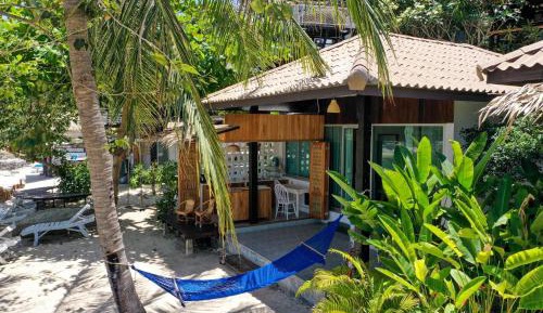 Cottage with Beach View