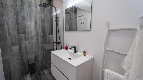 Double or Twin Room with Private External Bathroom